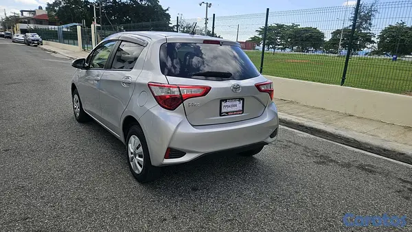 carros - Toyota vitz 2020 nuevo 11
