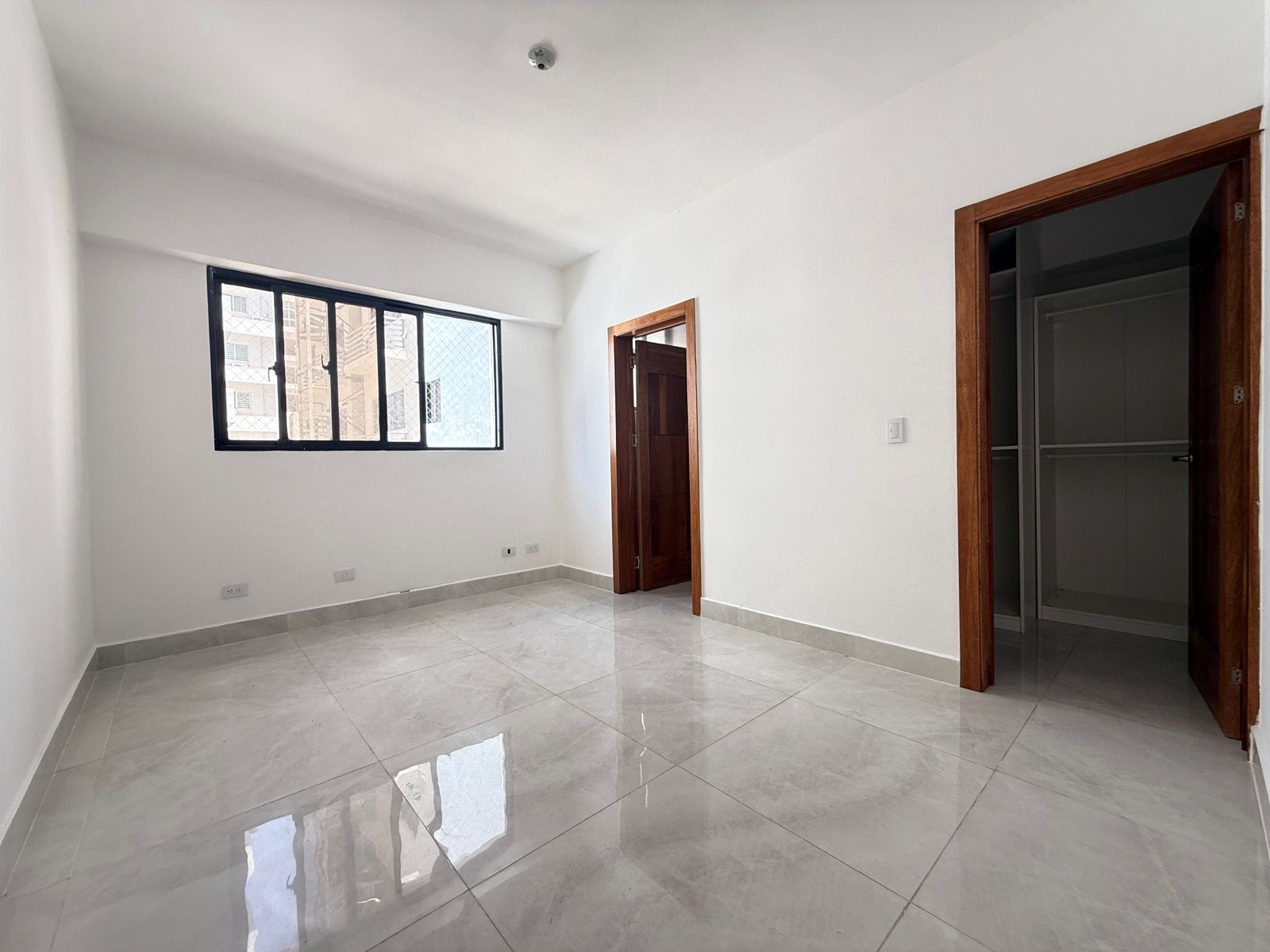 apartamentos - 📍Renacimiento📍vendo apartamento como nuevo 2 por 6