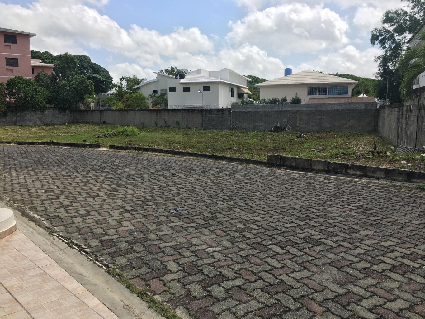 solares y terrenos - Excelente Solar VENTA de 1.058 Mts2 0