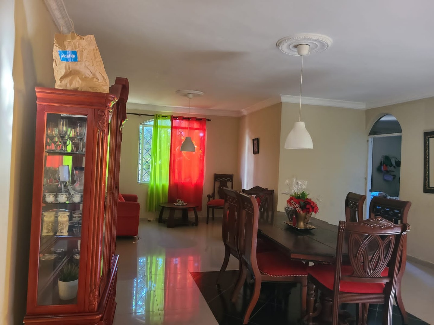 casas - Se Vende Está Casa Grande de 2 Niveles con Mucho Patio 4