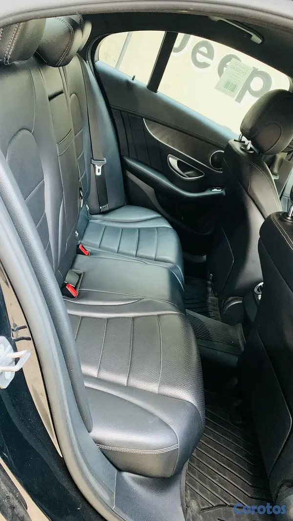 carros - Mercedes benz 2017 impecable sin detalles  8