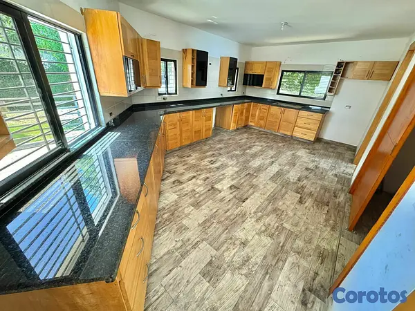 casas - vendo Casa en  Cacicazgos 9