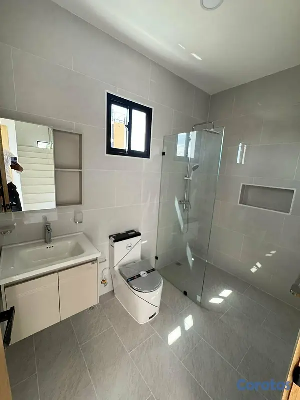 casas - CASA MODERNA EN SANTO DOMINGO ESTE  5