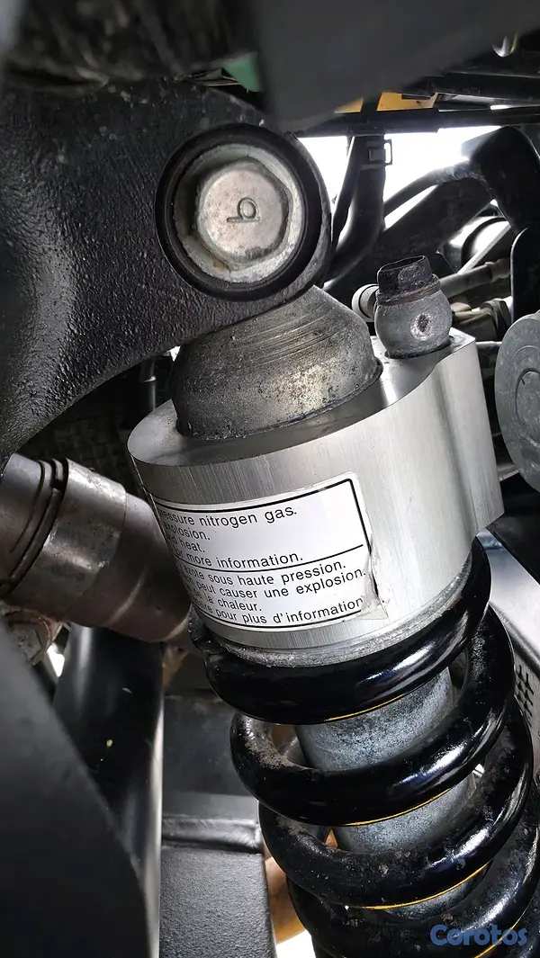 motores y pasolas - Suzuki V-Strom 650 2017  9