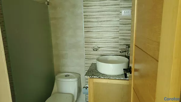 casas - Casa con patio en Prado Oriental, Aut. San Isidro  2