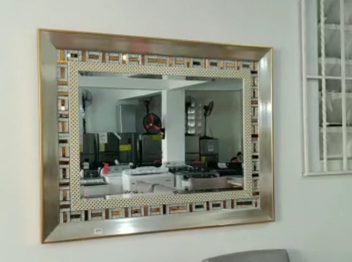decoración y accesorios - Espejo biselado ideal para darle luz a tu hogar  3