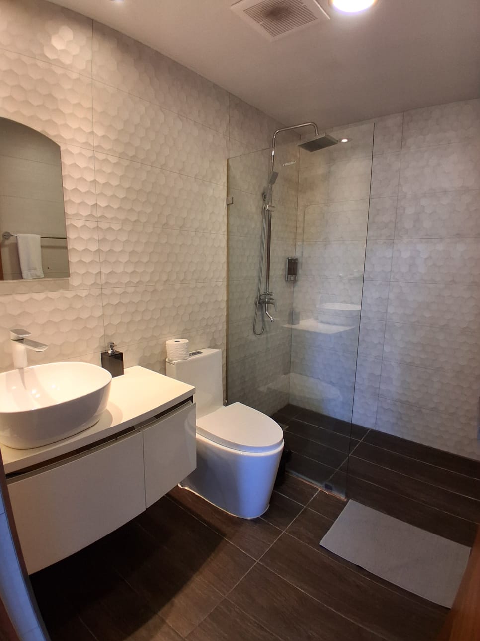 apartamentos - Apartamento Amueblado en piantini    US$ 2,400 9