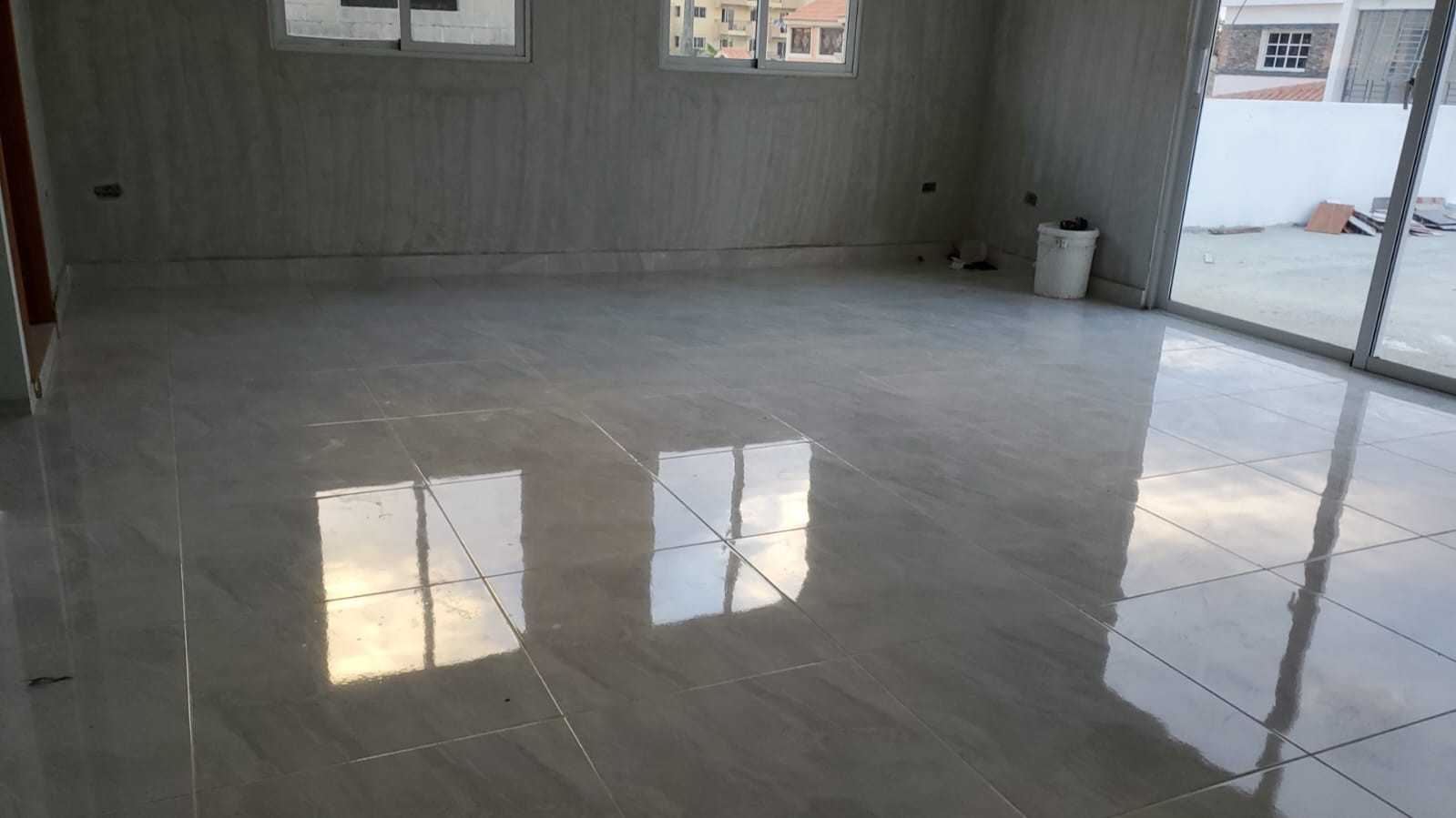 casas - Casas de dos niveles con patio para piscina (Residencial 335) 8