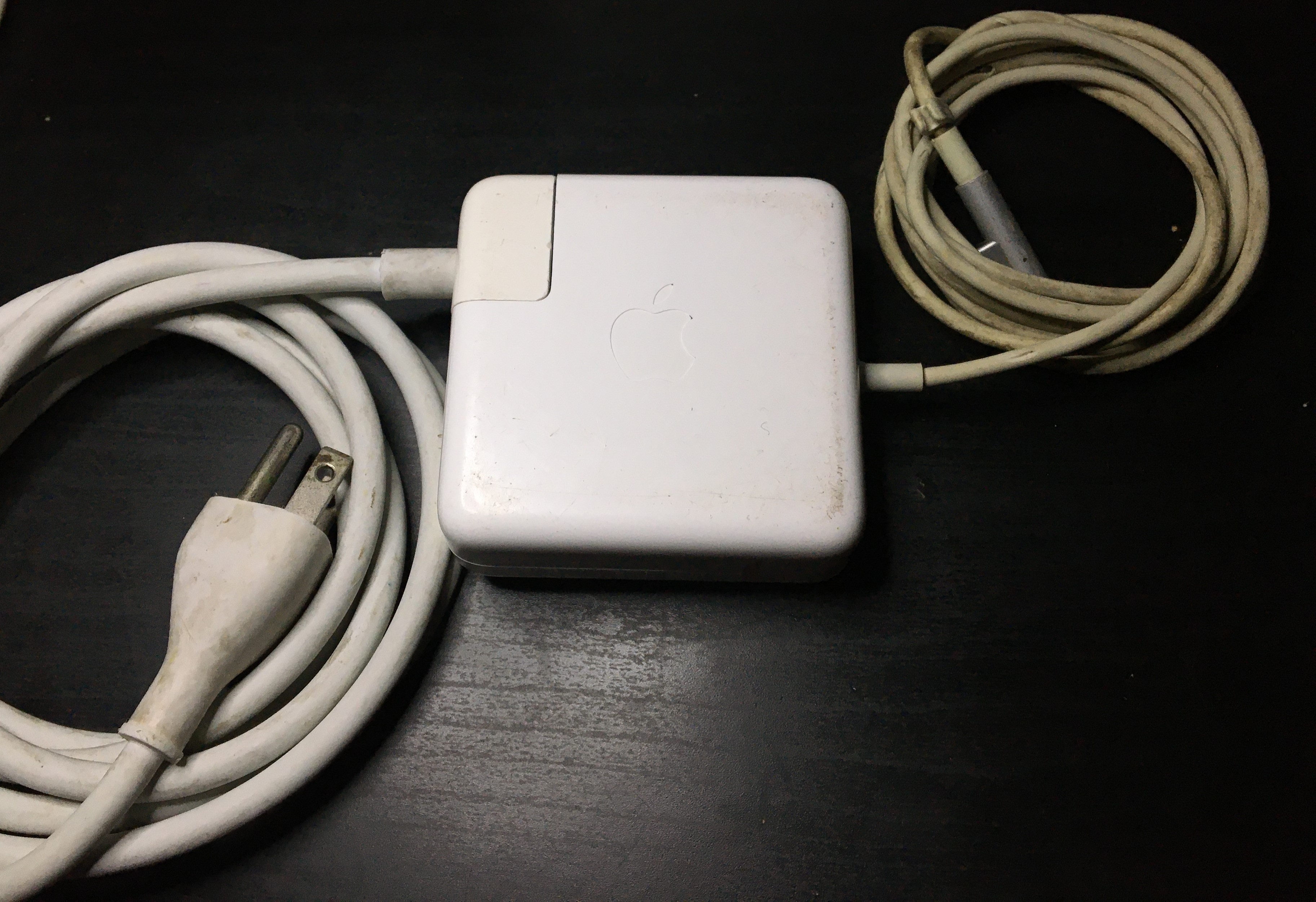 otros electronicos - Cargador Apple 60W MagSafe 1 para  Macbook, Air 0