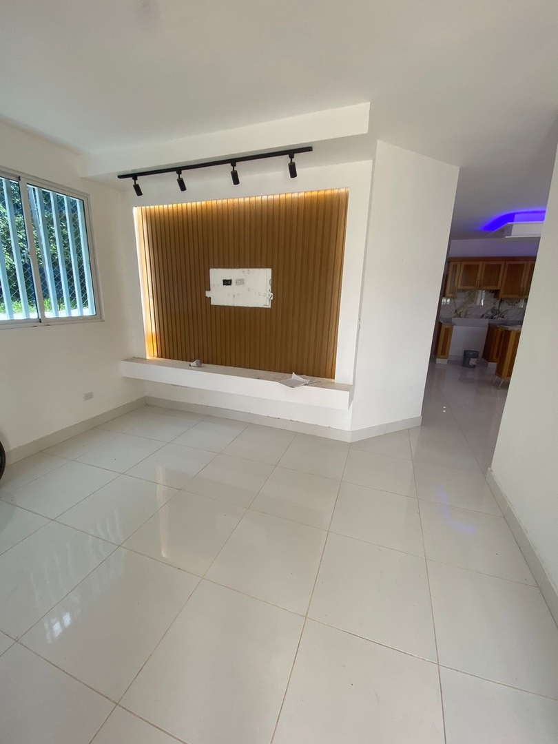 casas - CASA EN VENTA EN SANTIAGO DE LOS CABALLEROS PRÓXIMO A LA BARRANQUITA   4