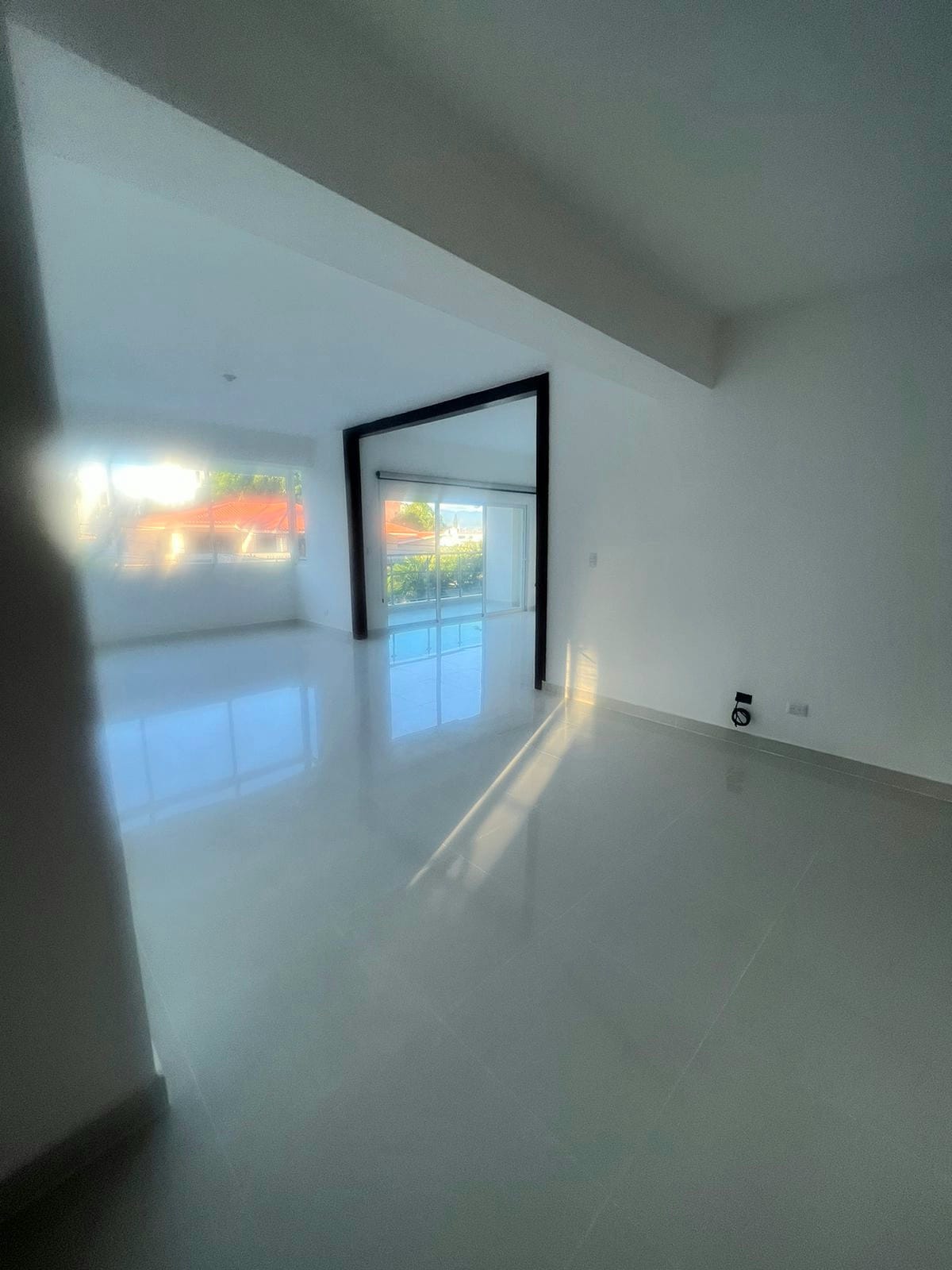 apartamentos - Apartamento 2do Nivel en La Esmeralda  6