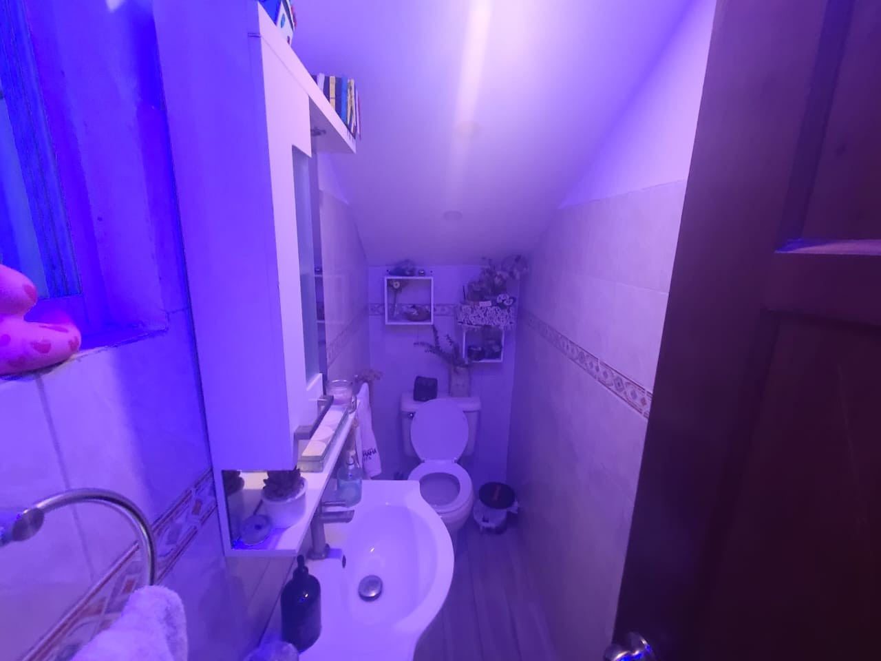 casas - VENDO En Villa Claudia Arroyo Hondo Casa de 2 Niveles 
CODIGO: PD129 8
