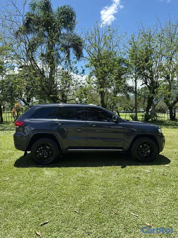 jeepetas y camionetas - JEEP GRAND CHEROKEE OVERLAND 2016 DIESEL 2