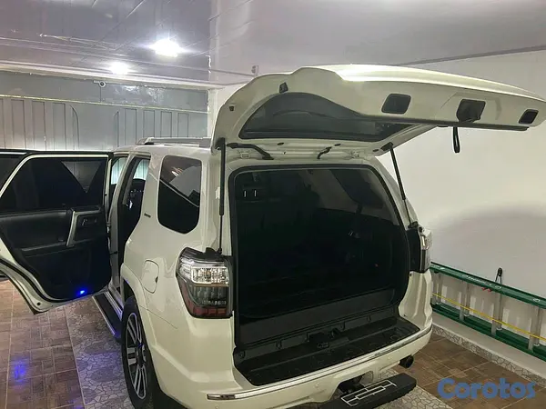 jeepetas y camionetas - Toyota 4runner limited 2015 6