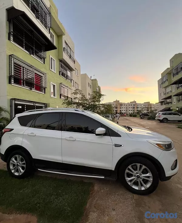 jeepetas y camionetas - FORD ESCAPE 2018 SE  4