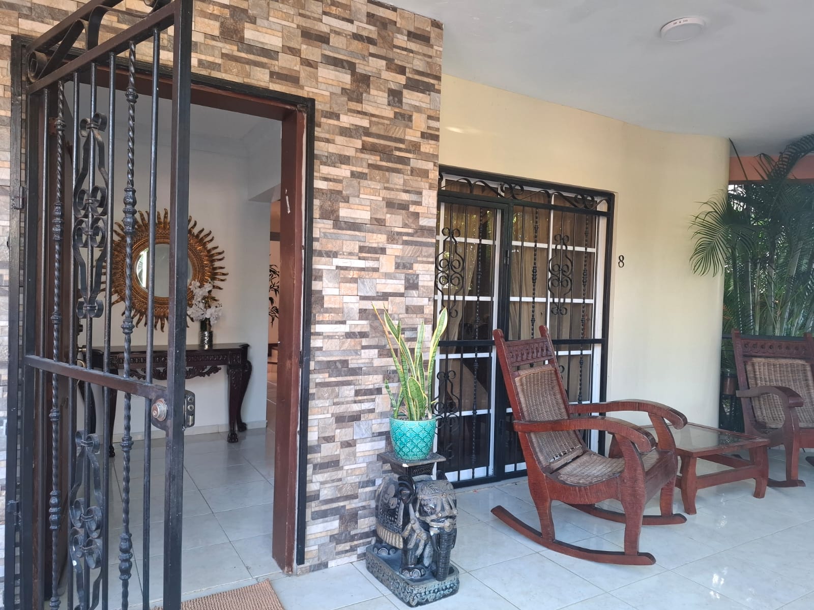 casas - Casa Amueblada de 3 Habitaciones con Piscina  3