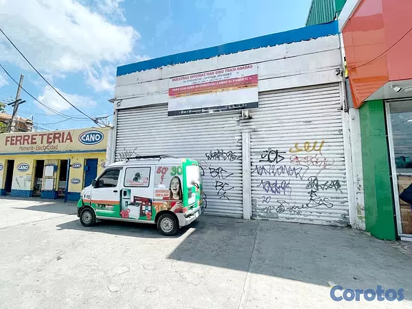 oficinas y locales comerciales - Local céntrico en Primer nivel 5