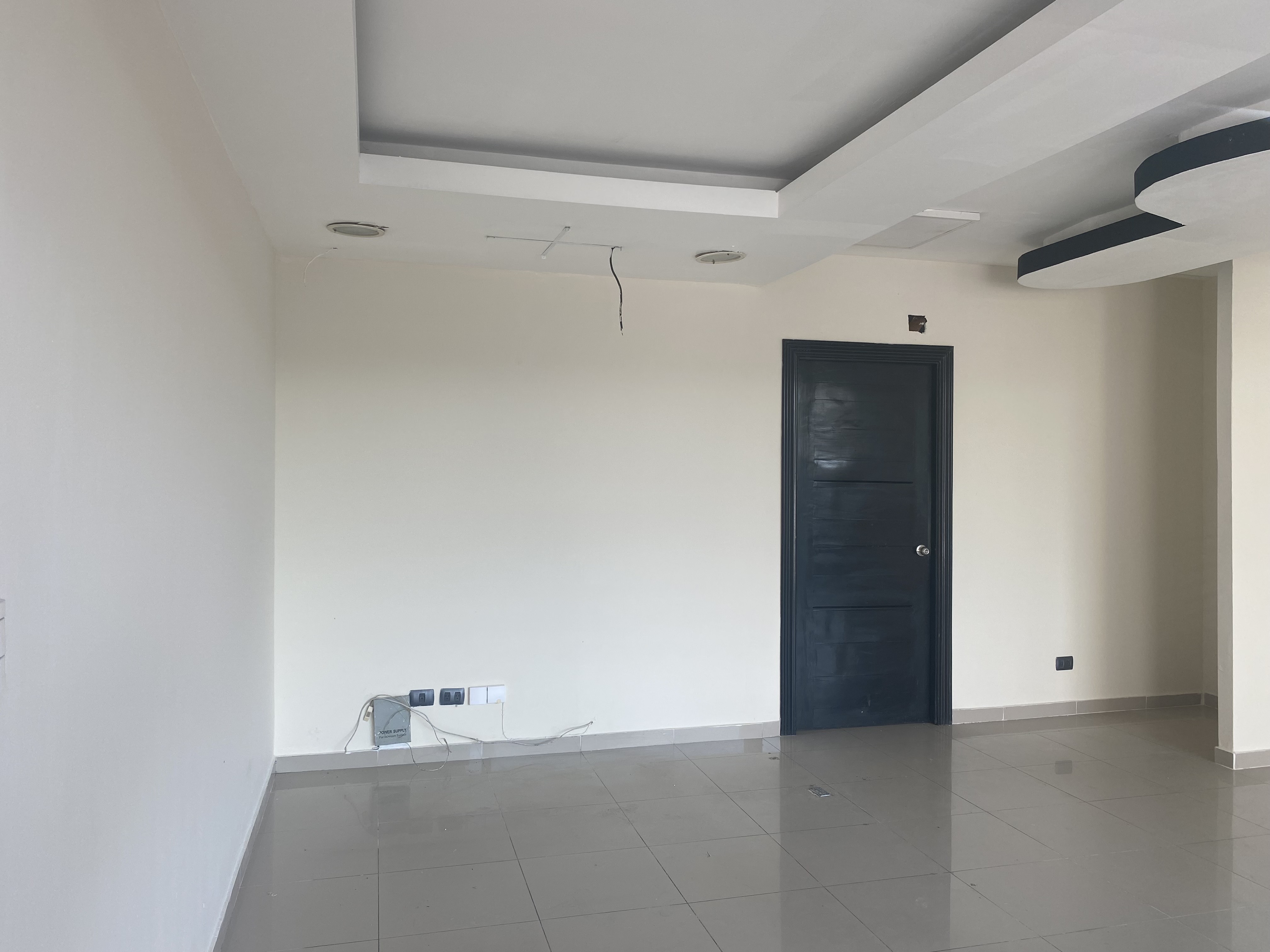 oficinas y locales comerciales - se alquila  4