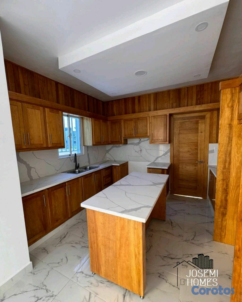 apartamentos - Casa con piscina en venta en Puerto Plata, cerca de todo  5