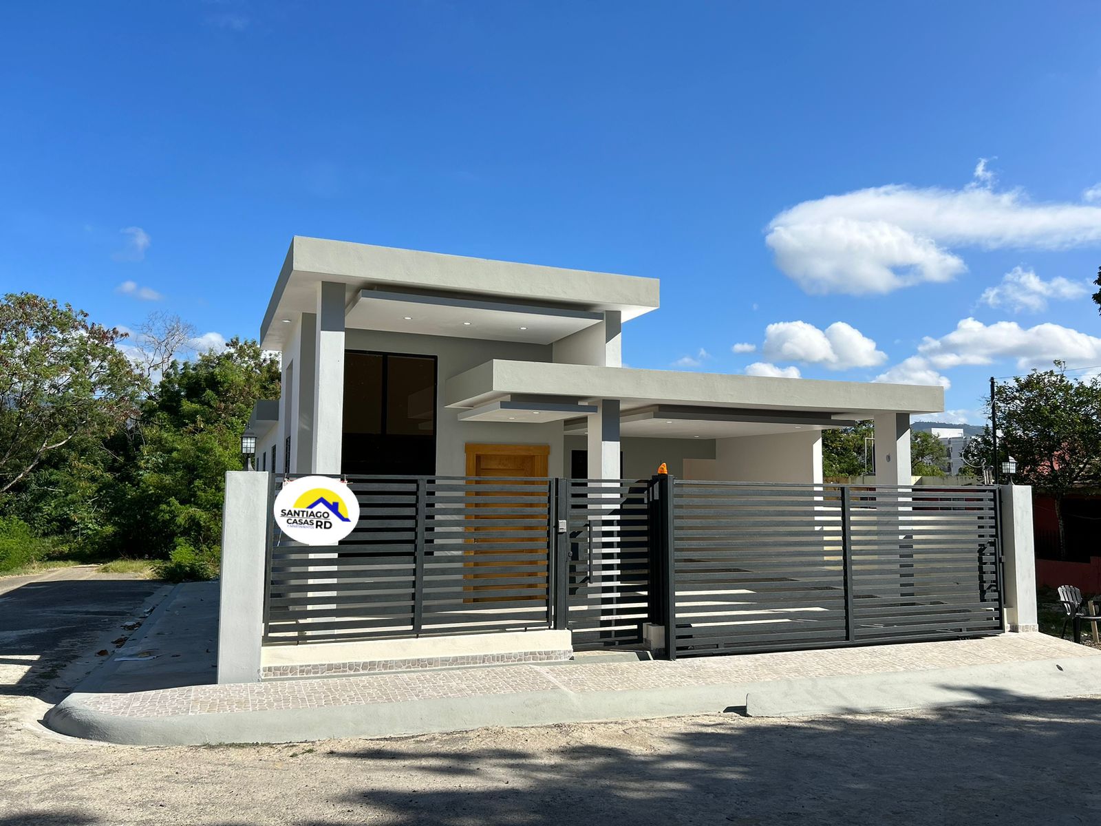casas - CASA EN VENTA EN URB. LAS ANTILLAS. 0