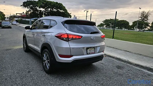 jeepetas y camionetas - hyundai Tucson 2017 doch 2