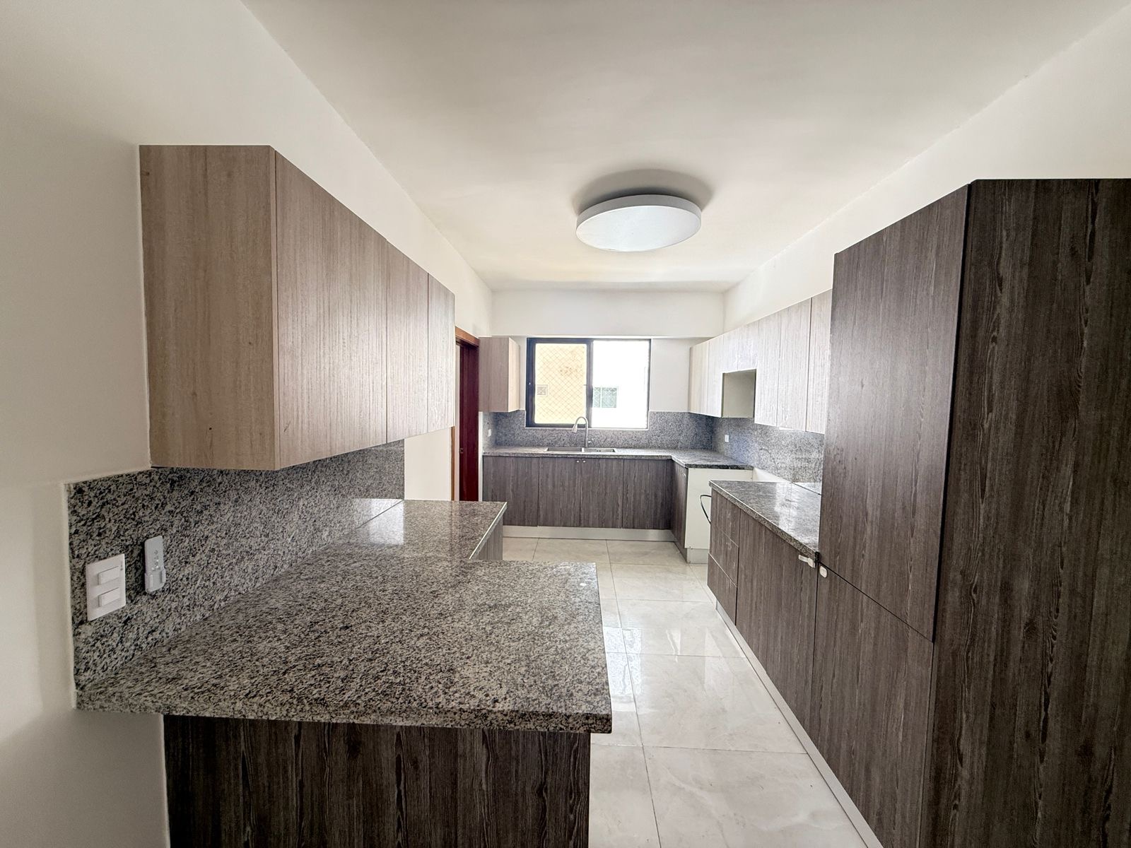 apartamentos - 📍Renacimiento📍vendo apartamento como nuevo 2 por 8