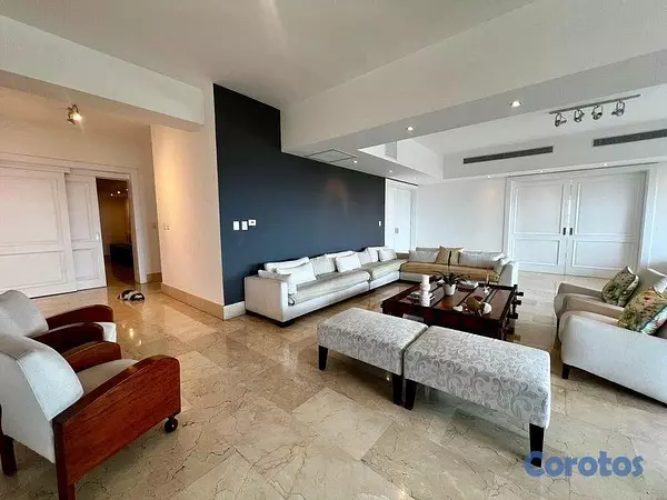 apartamentos - Apartamento en alquiler en Bella vista de cuatro habitaciones 4
