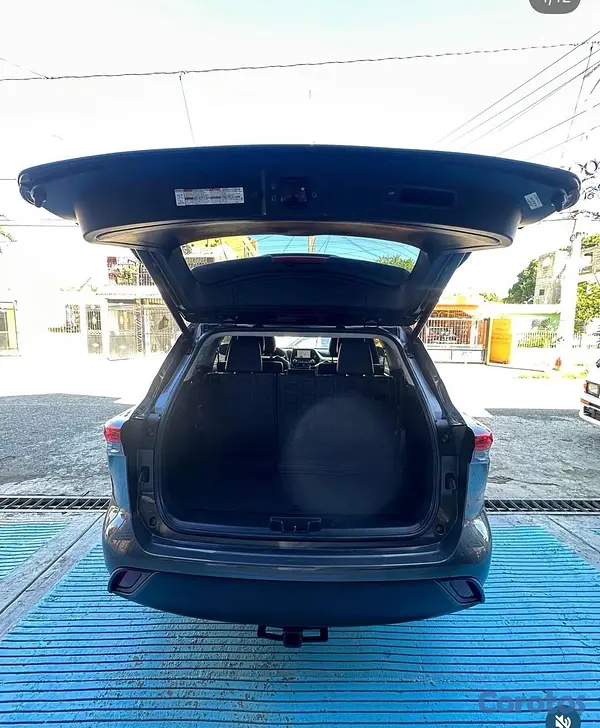 jeepetas y camionetas - Toyota Highlander HYBRID XLE 2023 4