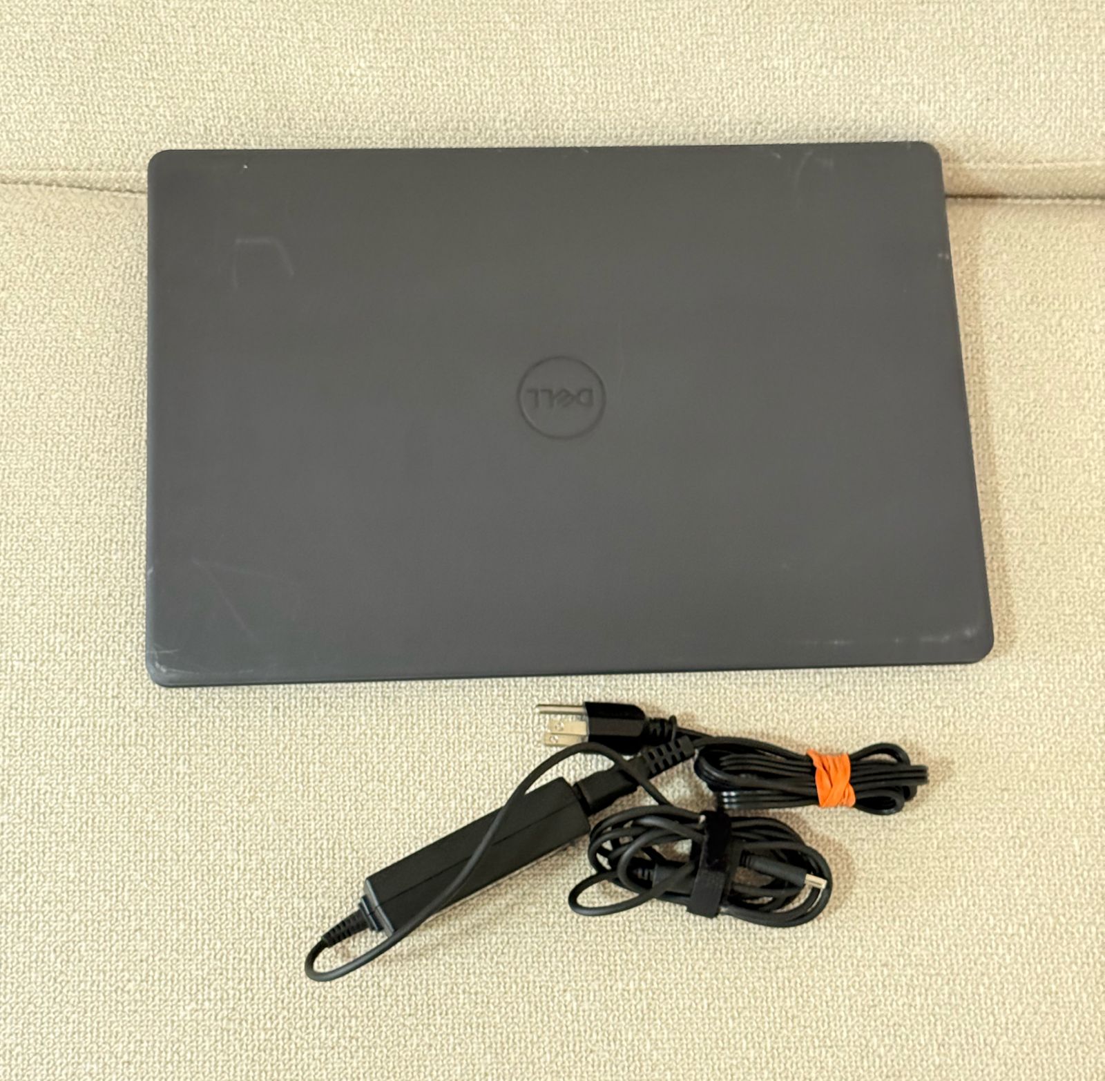 computadoras y laptops - Laptop Dell 3501 CORE I5-10ma gen 256gb/8gb ram 4