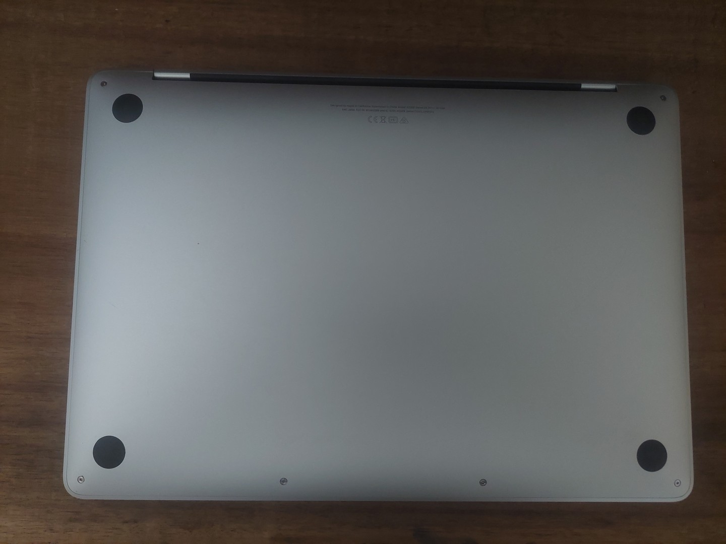 computadoras y laptops - Macbook Pro 2020 i5 512 GB - negociable 2