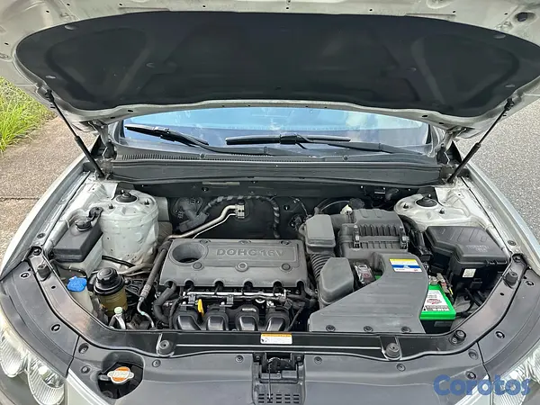jeepetas y camionetas - Hyundai Santa Fe 2011 (solo 68 mil km) 9