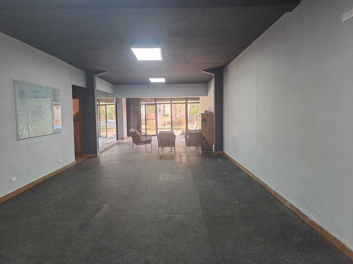 oficinas y locales comerciales - Local en Bella Vista Av. Sarasota primer nivel