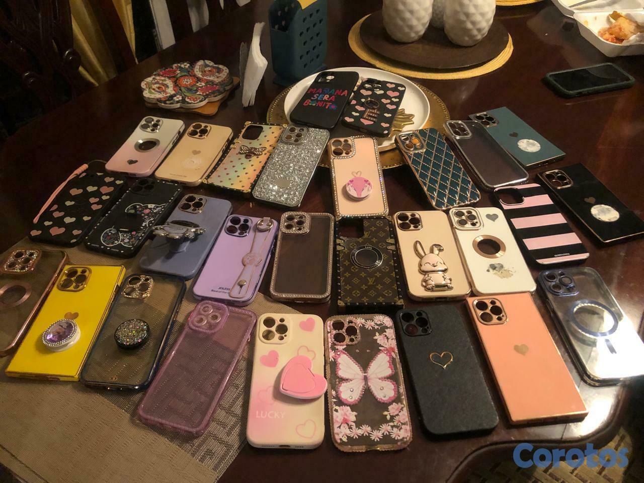 accesorios para electronica - VENDO 28 FORROS IPHONE DEL 13-15 PRO MAX