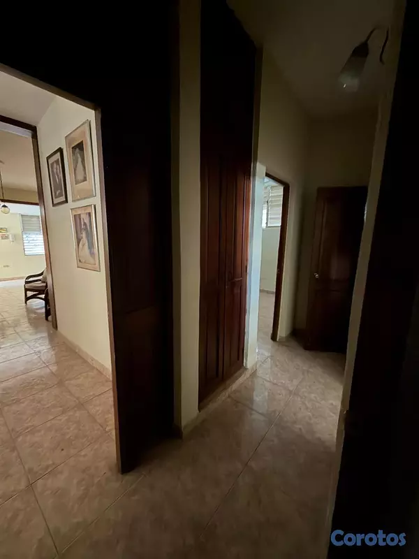 oficinas y locales comerciales - Casa en Jardines Metropolitanos ideal para negocio 8