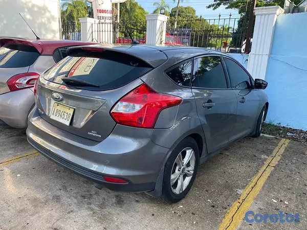 carros - CARRO FORD FOCUS VENTA 2