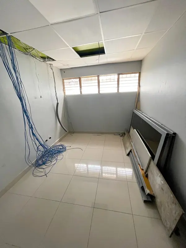 oficinas y locales comerciales - Alquiler local céntrico en Evaristo  6