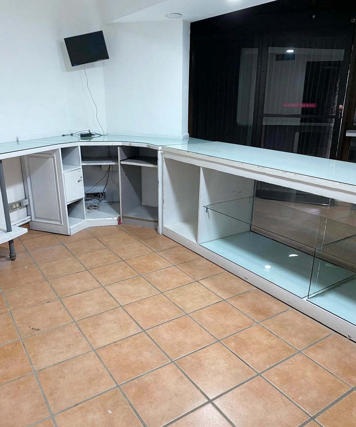 oficinas y locales comerciales - Local en primer nivel  5