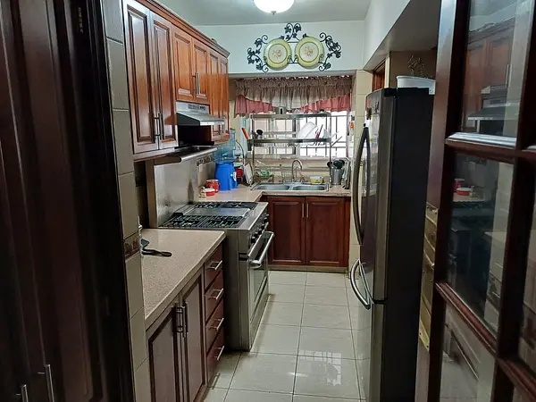 apartamentos - vendo Apartamento Amplio en Magnifica torre en Mirador Norte.
precio225,000 USD
 3