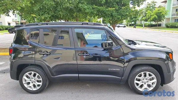 jeepetas y camionetas - Jeep Renegade Latitude 2018 de 4 Cilindros Version 3