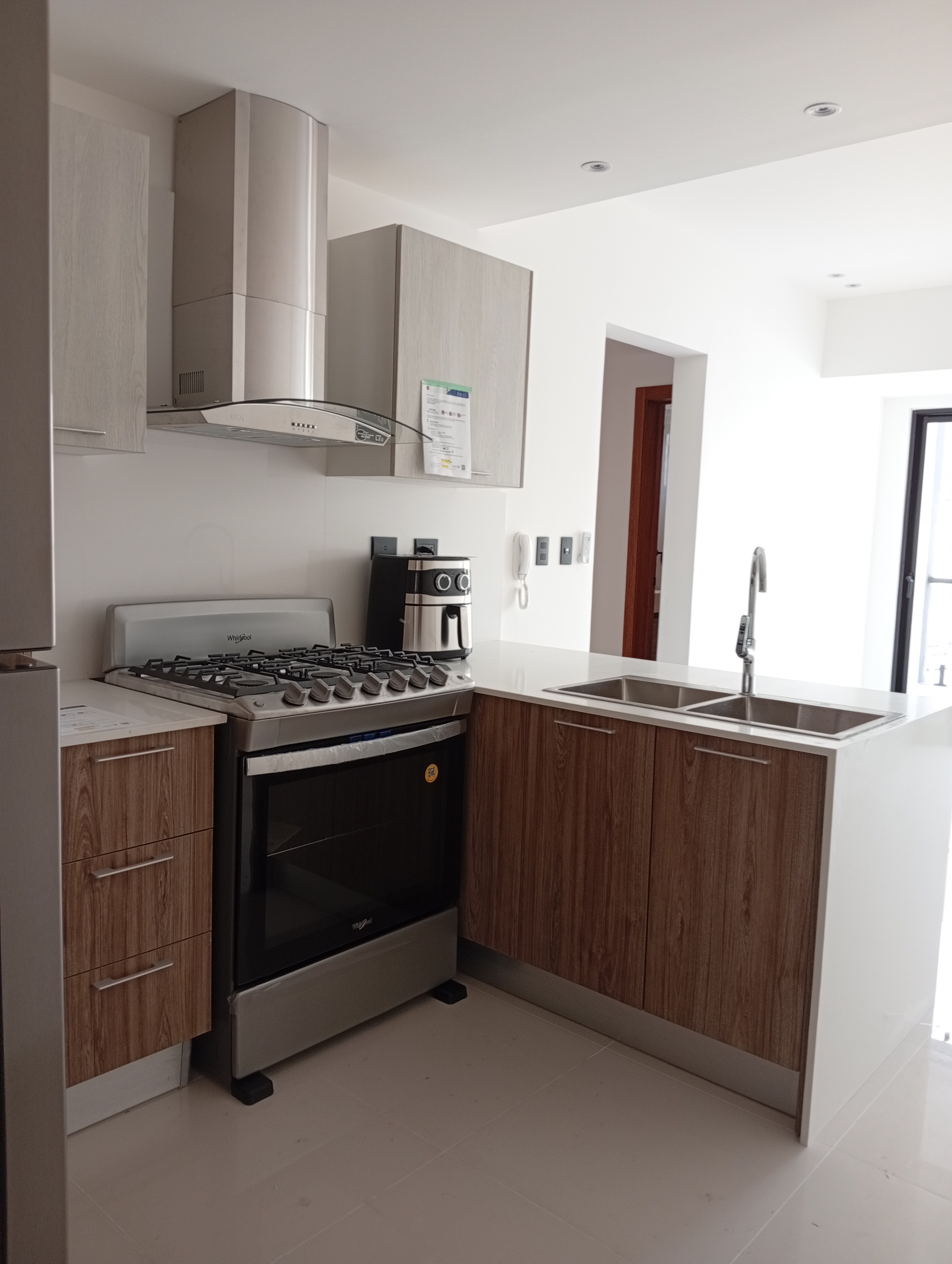 apartamentos - Rento apartamento con la línea blanca tiene 2 parqueos 7