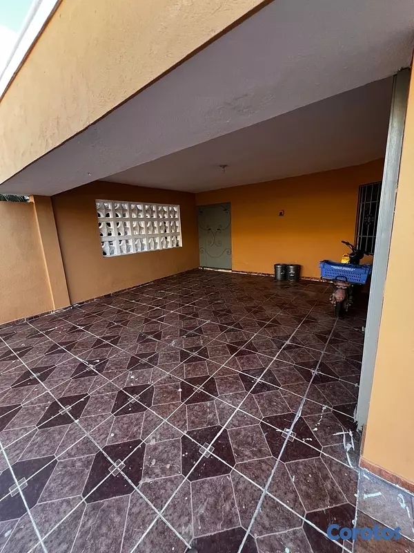 casas - venta de casa en la autopista de san isidro Santo Domingo este  2