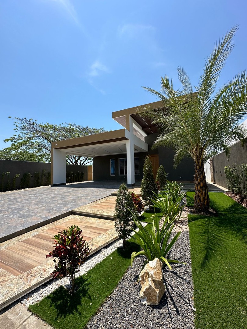 casas - Exquisita Vivienda Recien Construida, Proyecto Cerrado  0
