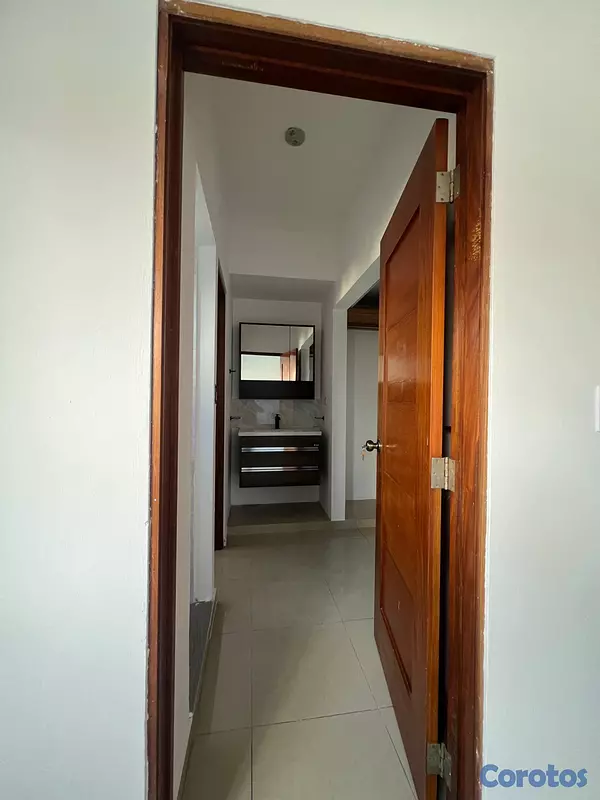 apartamentos - Mirador Sur, ubicación estratégica, completamente Remodelado, mucha iluminación 8