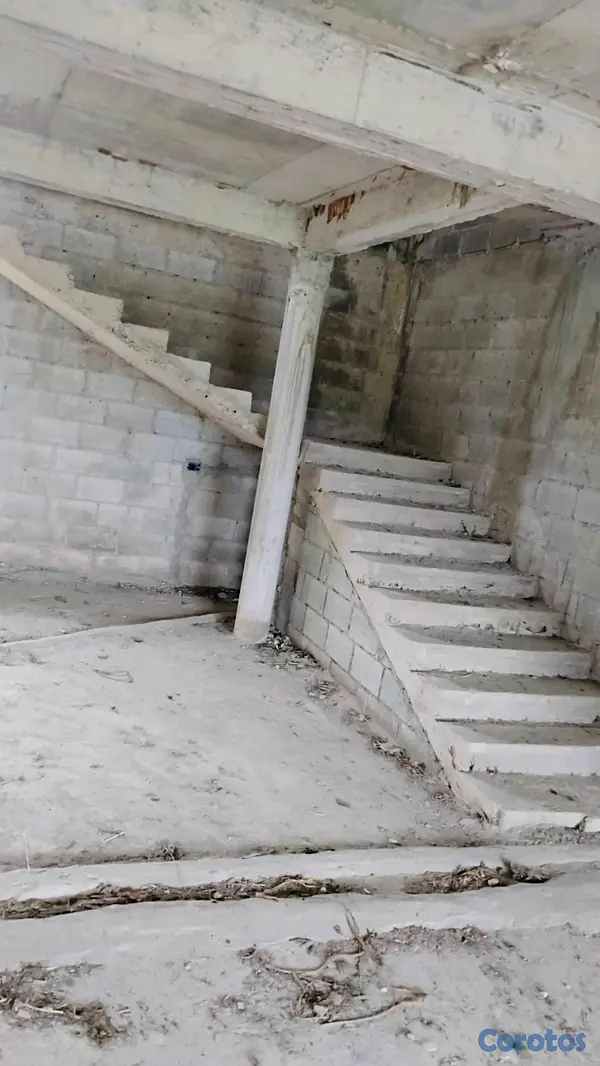 casas - gran oportunidad de inversión, amplia casa en obra gris.  8