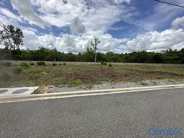 solares y terrenos - 🏡 Vendo Solar en Proyecto Riberas de Chavón – La R 7