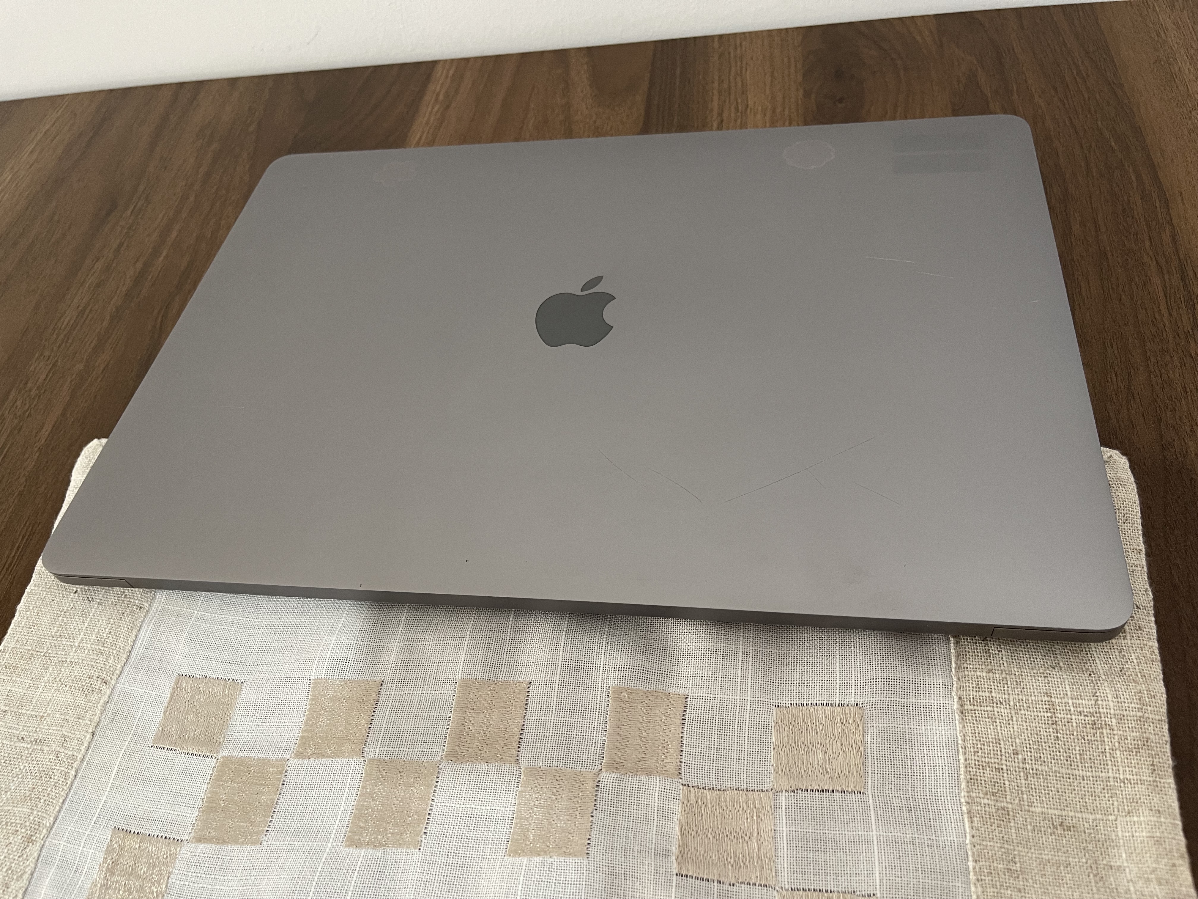 computadoras y laptops - APPLE MACBOOK PRO - TOUCH BAR (2017) 1
