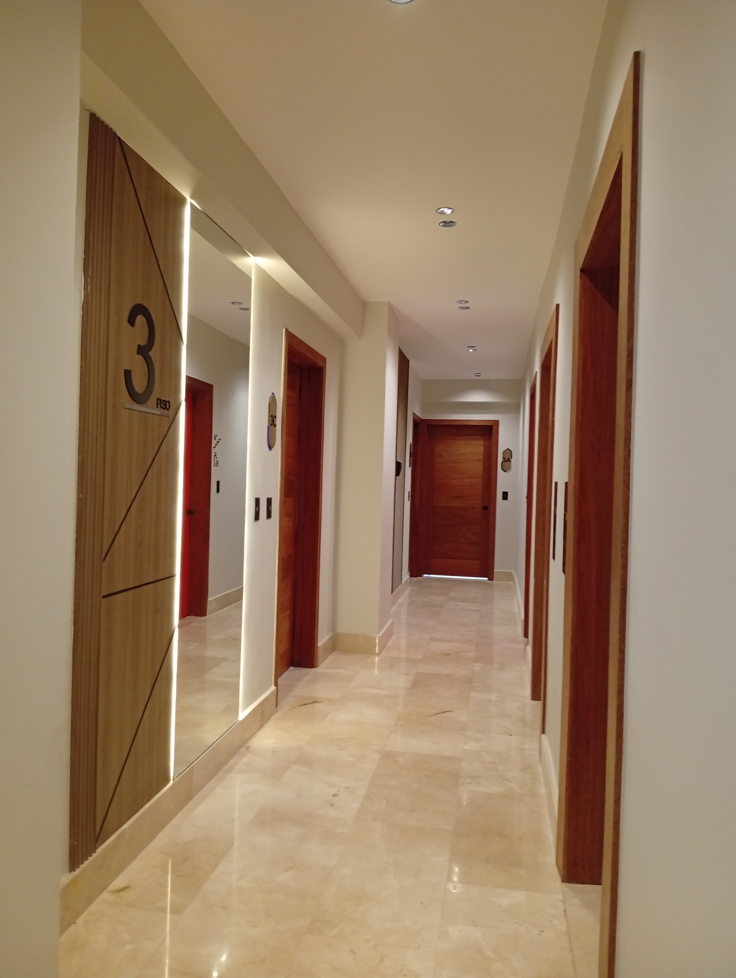 apartamentos - Rento apartamento con la línea blanca tiene 2 parqueos 8