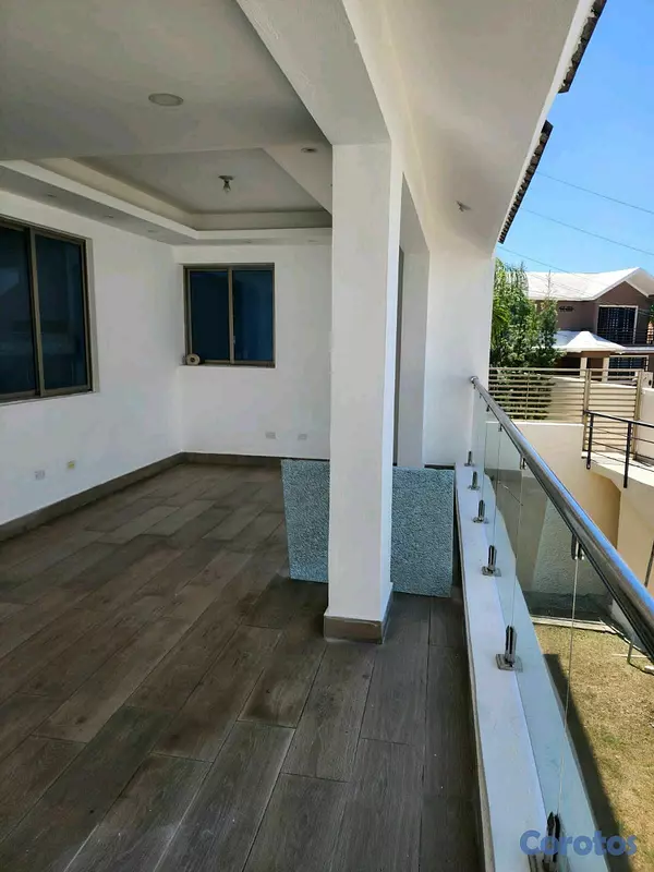 casas - Venta de Casa en Colinas del Oeste de 3 niveles  5