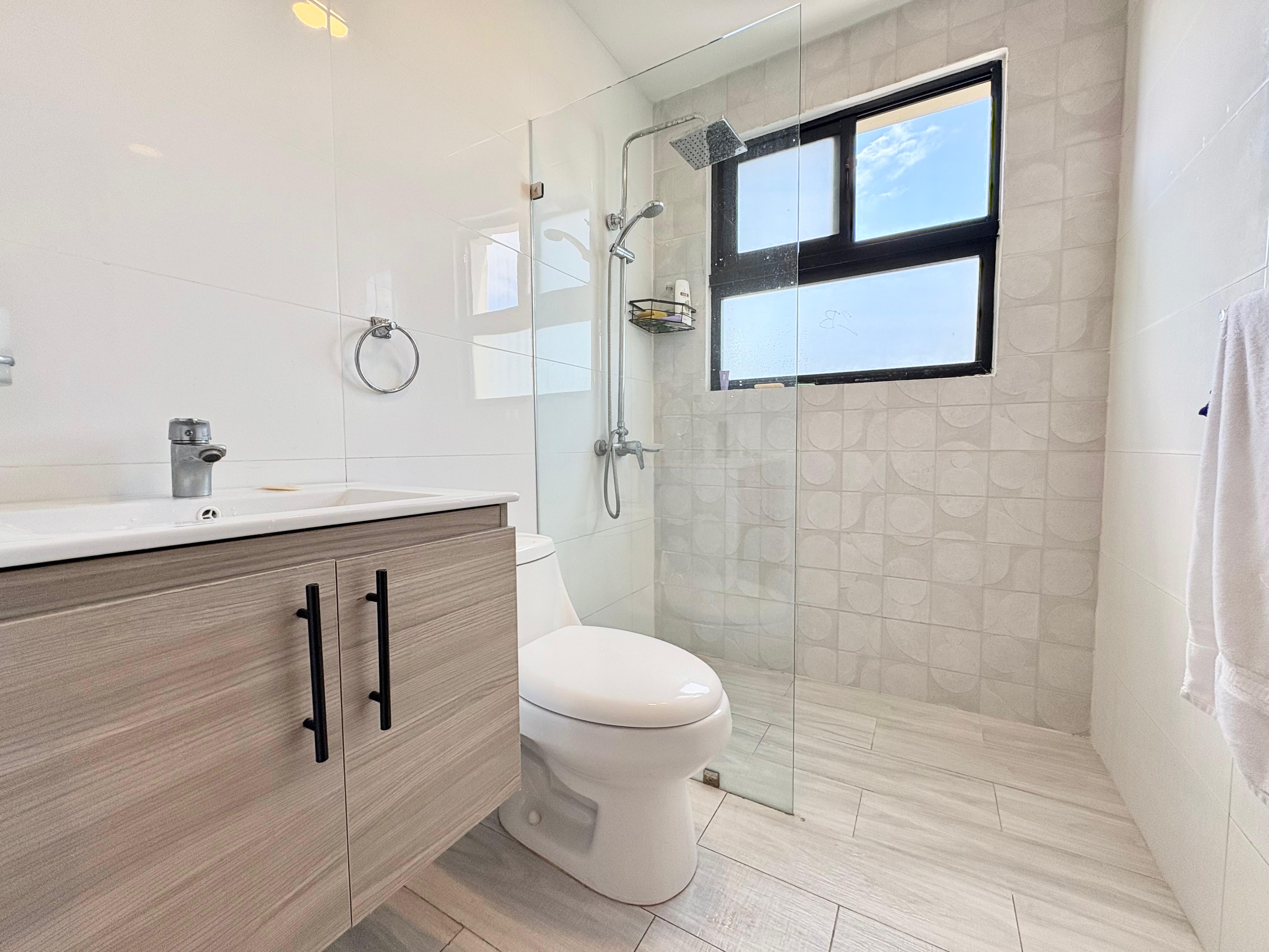 apartamentos - Venta Moderno Apto Familiar en Los Prados 4
