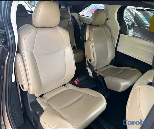 jeepetas y camionetas - 2021 Toyota Sienna XLE 10